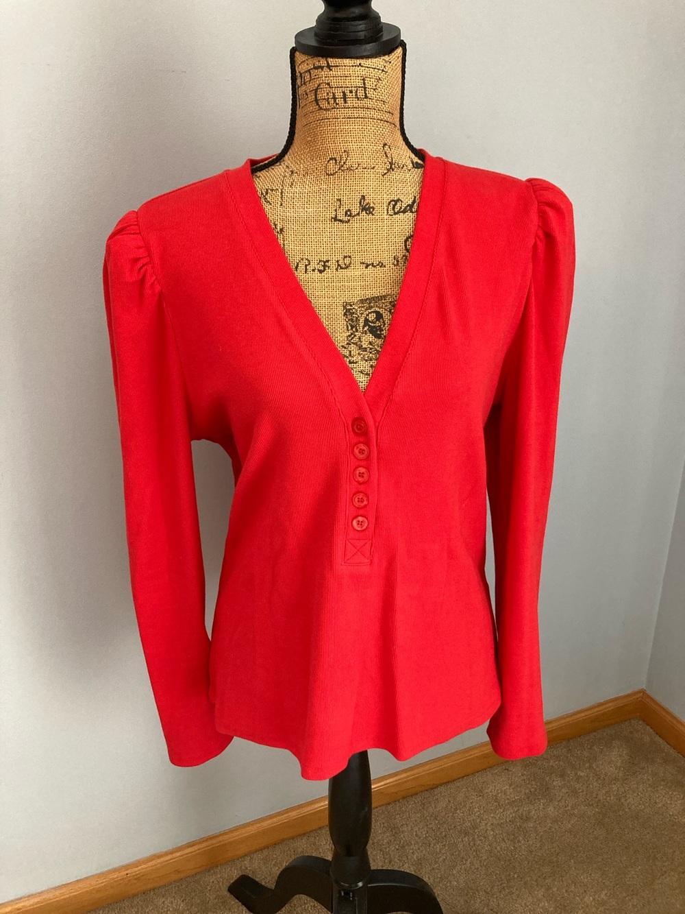 SSYS Red V-Neck 5 Button-Front Long Sleeve Top Women Size XL